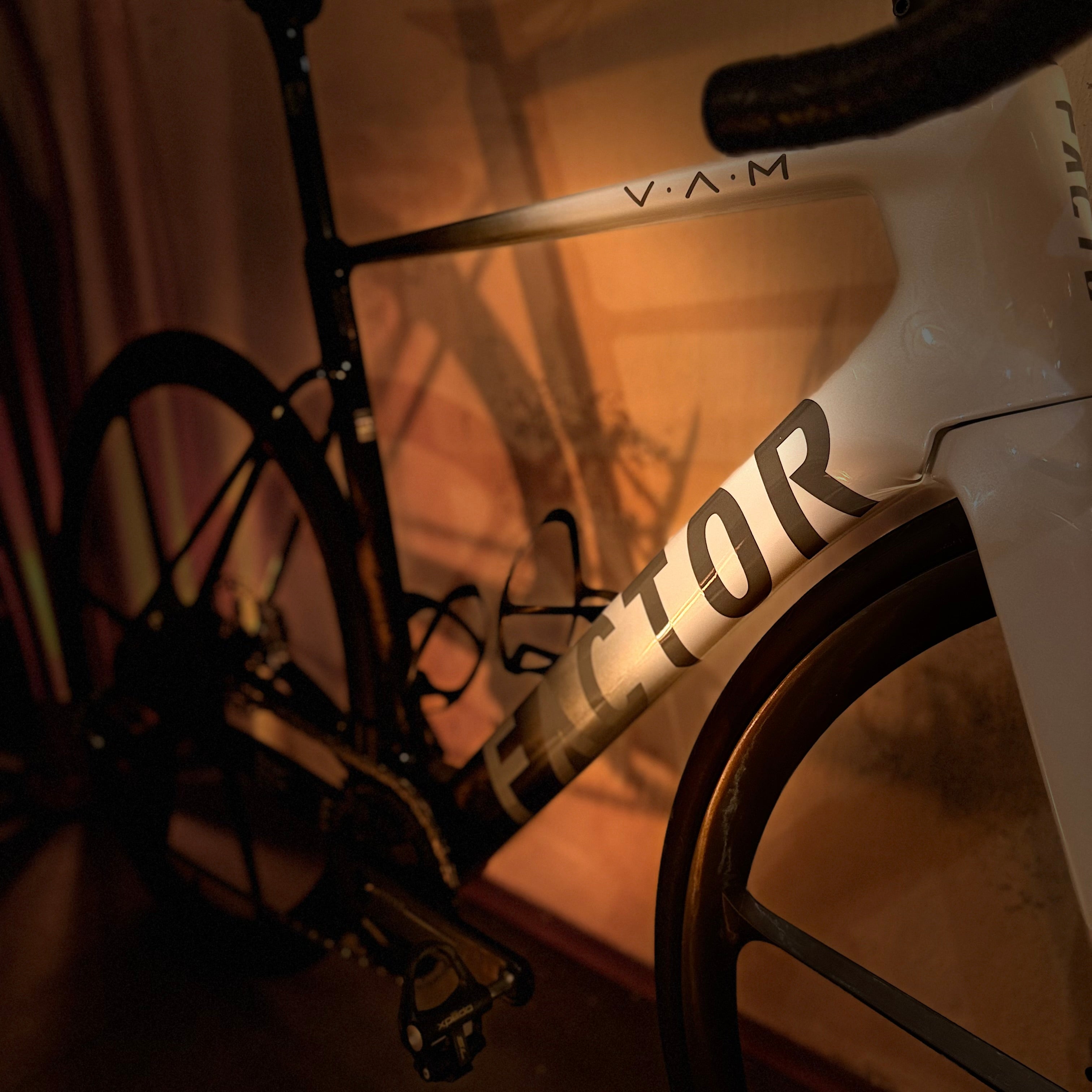 Factor OSTRO VAM 2.0 Custom Prismastudio SRAM