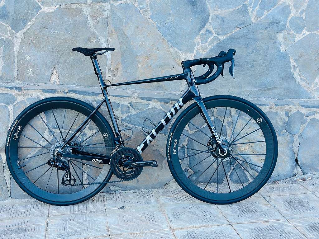 Factor O2 VAM 2024 Dura Ace Di2 Lightweight