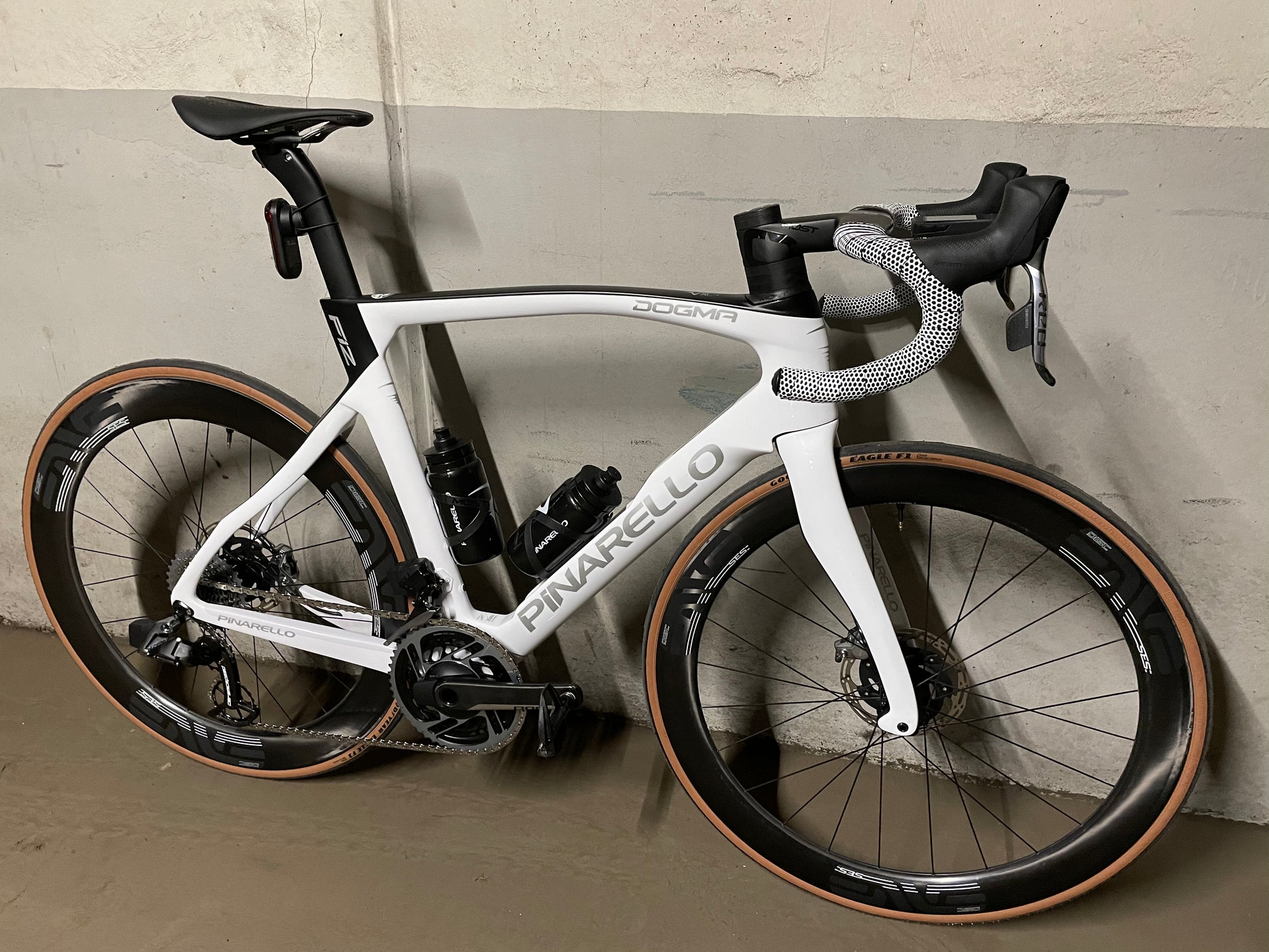 Custom Pinarello Dogma F12 – Above Category